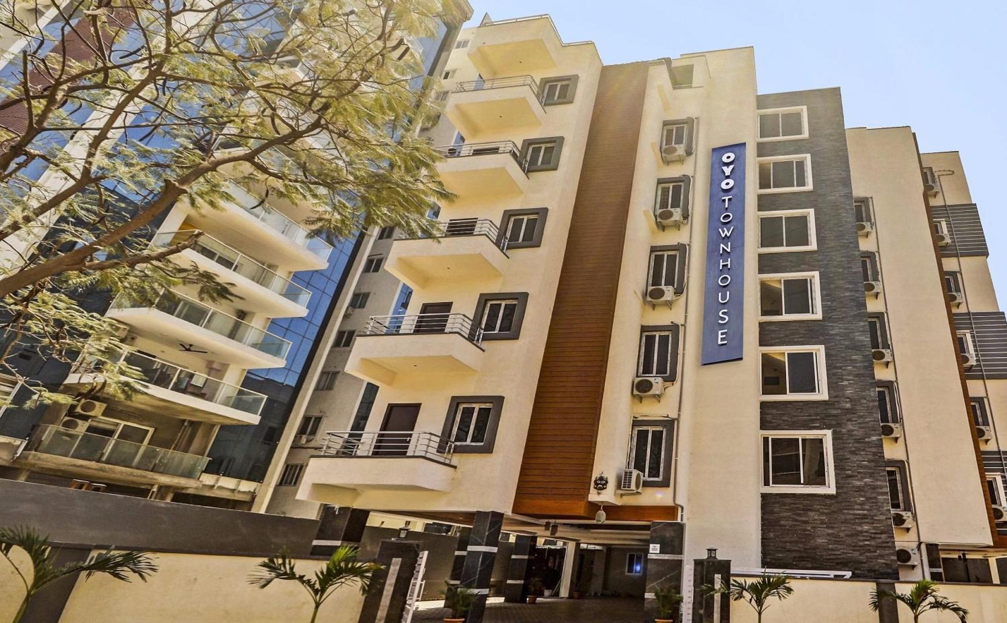 Hotel Collection O White House Near Kims Kondapur Kondapur  Exterior foto