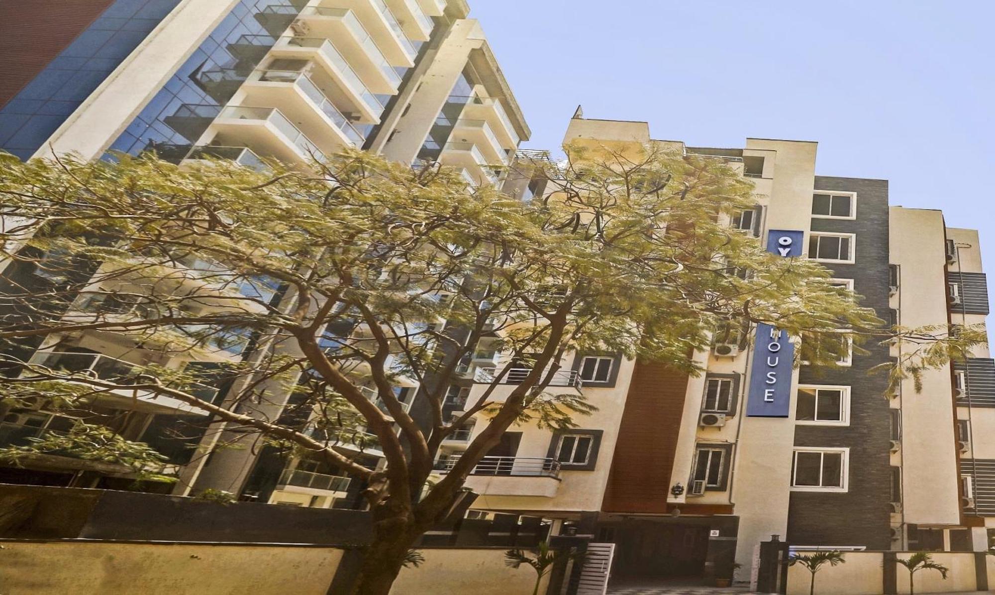 Hotel Collection O White House Near Kims Kondapur Kondapur  Exterior foto